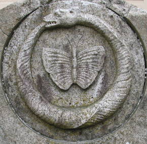 Oroboros spans the world - Before departing for the Greenland 2004 expedition, Erich Gnaiger strolled through the Kierkegaard graveyard in Copenhagen, observing a suprising variety of Ouroboros emblems - symbols of transformation and eternal recycling